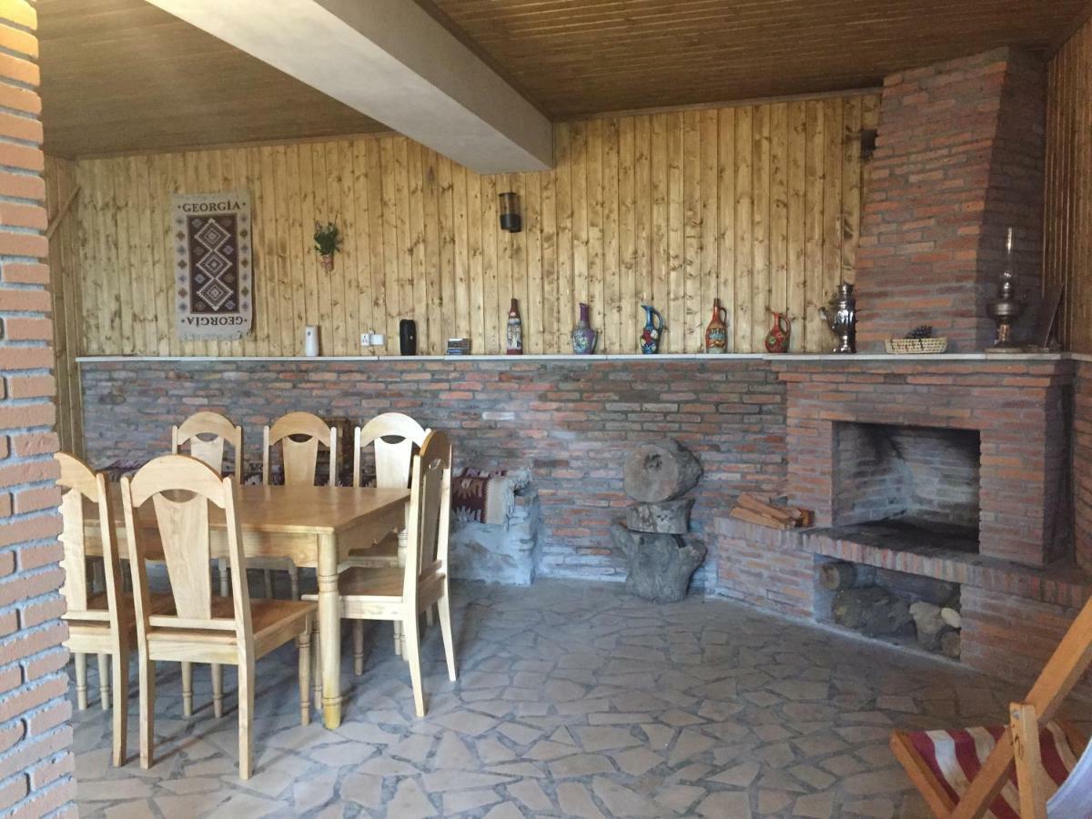 Guest House Loza Signagi Buitenkant foto